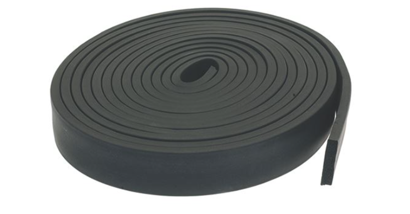 JOINT EN MOUSSE NOIRE 40x8 mm - 6 m